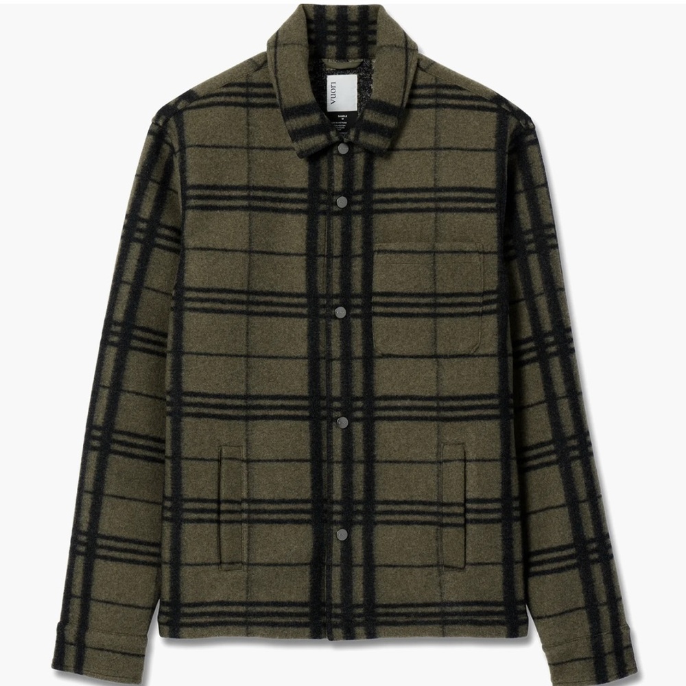 New with tags: Vuori Men’s Ballard Shirt Jacket

Size L